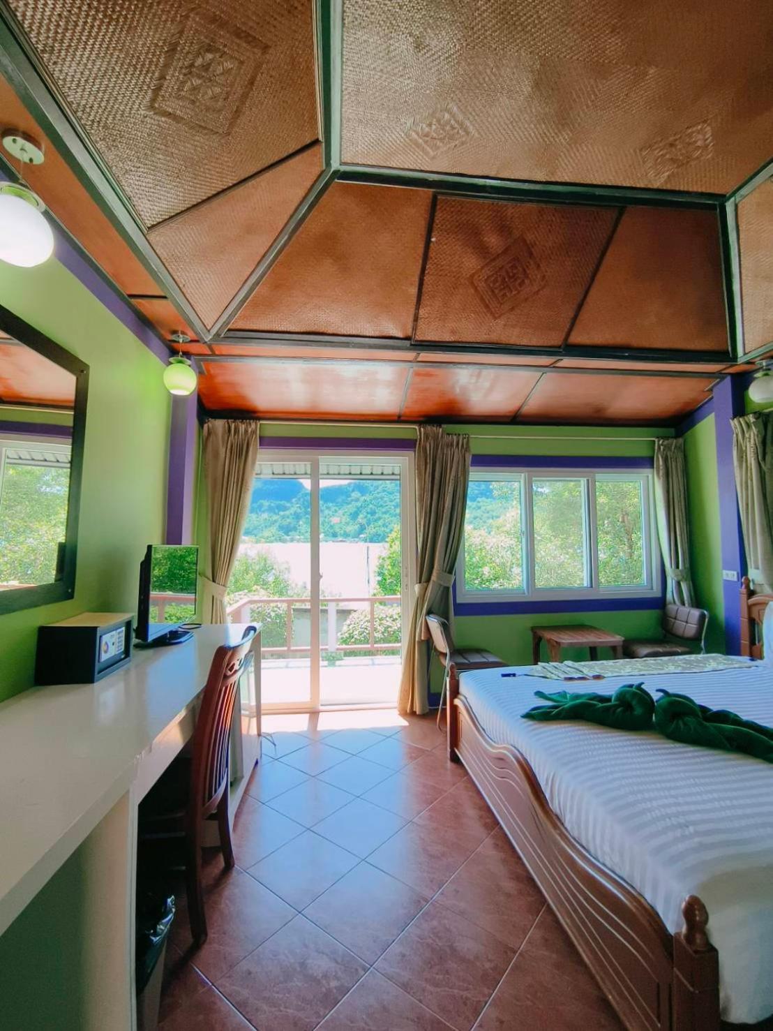 Phi Phi View Point Resort Bagian luar foto