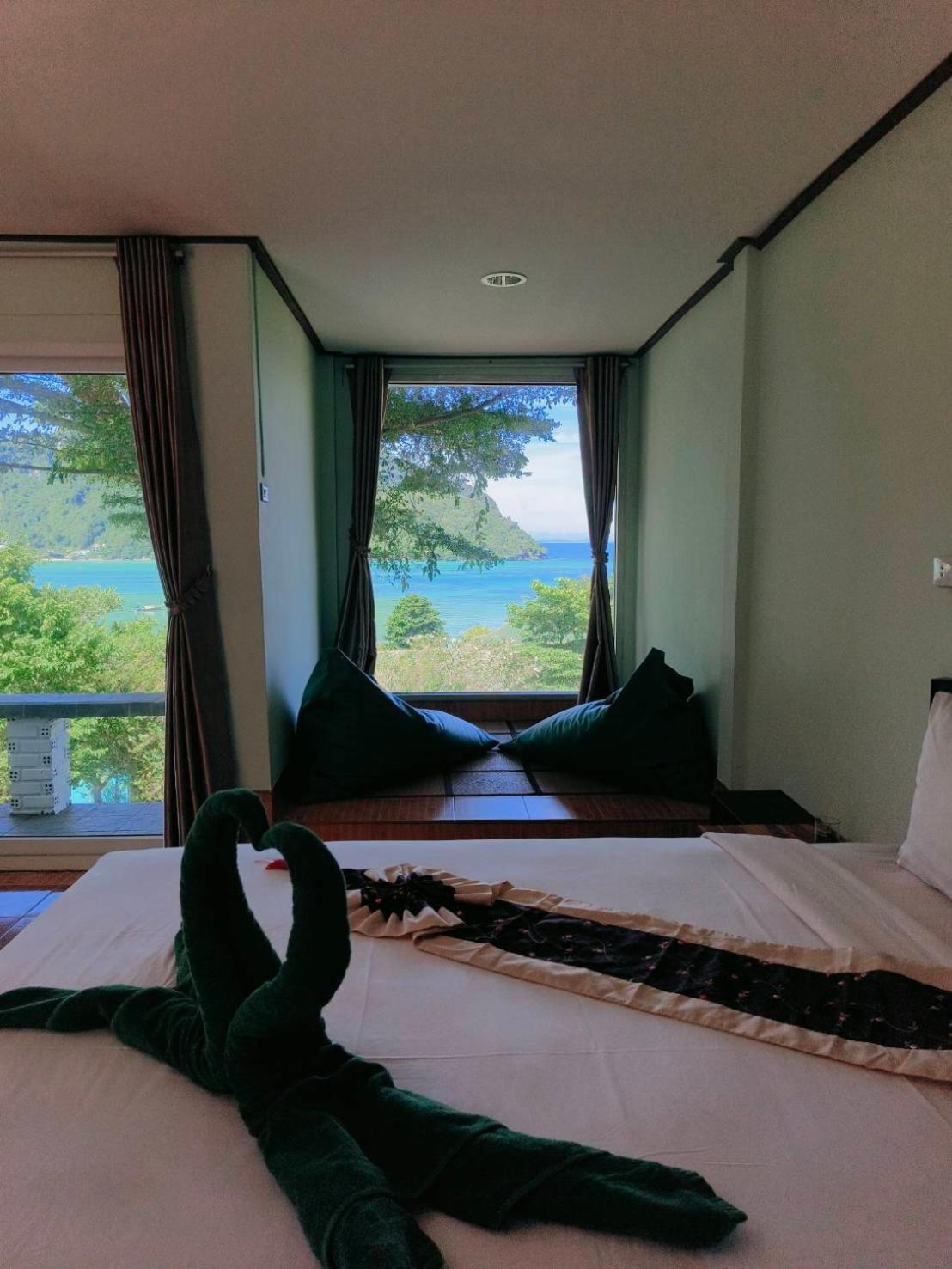 Phi Phi View Point Resort Bagian luar foto