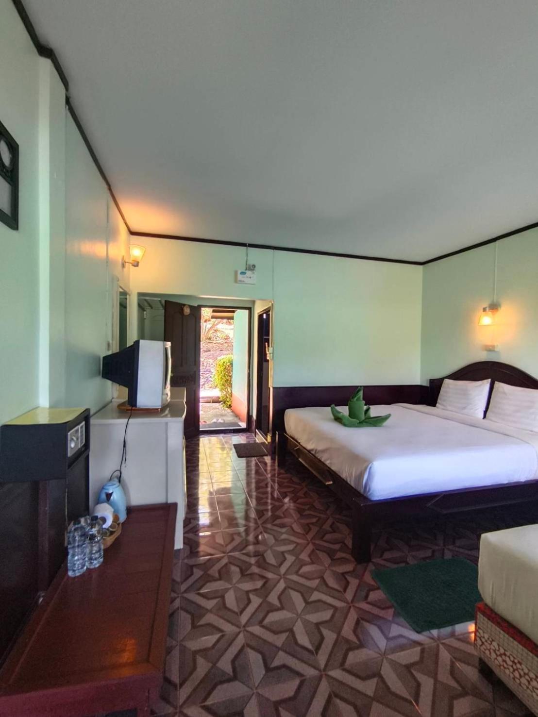 Phi Phi View Point Resort Bagian luar foto